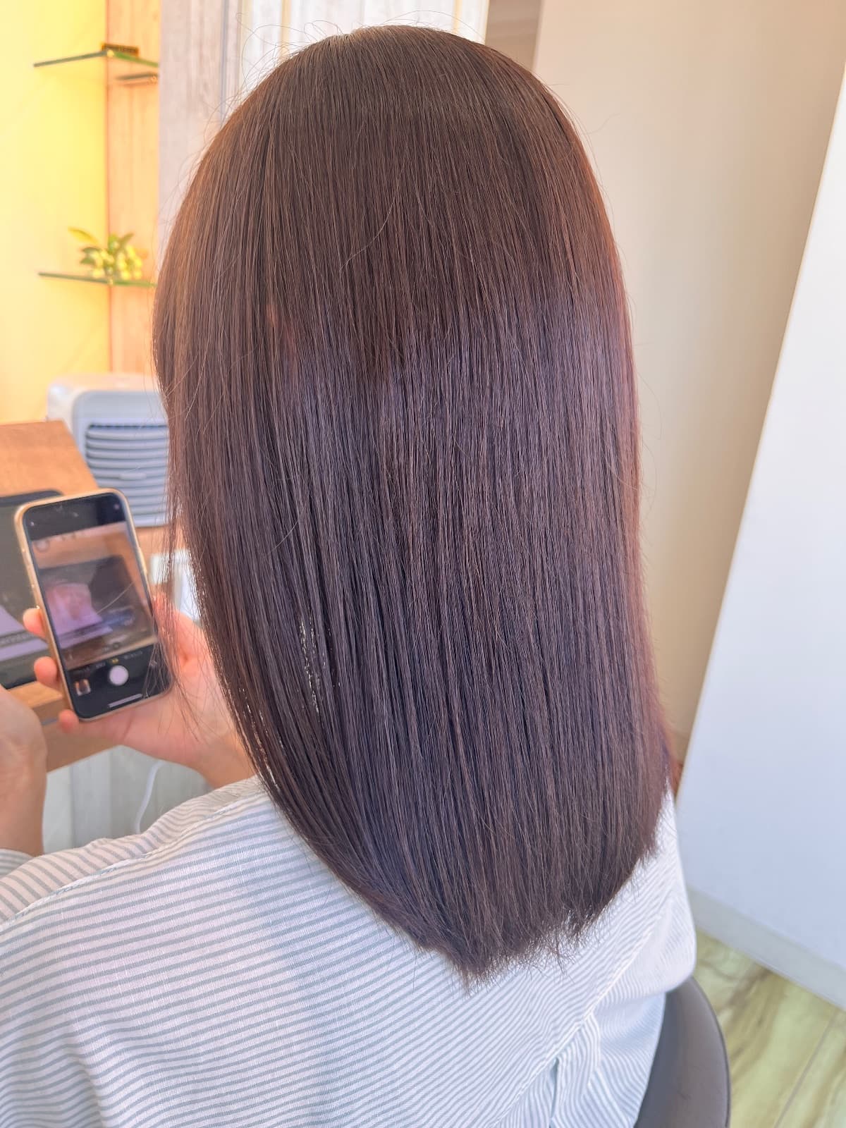 艶カラーで印象を整えるとどんな仕上がりになる?高知市Riv. by fleur amiの40代向け施術事例